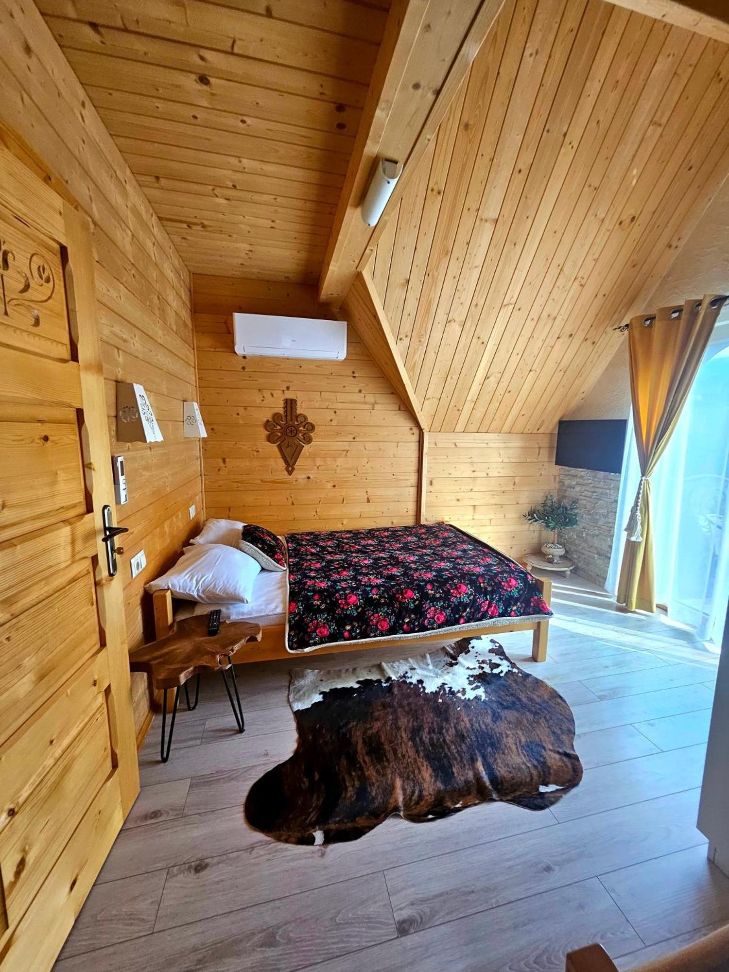 Goralska Chatka 2 Highland Cottage - Split Ac, Jacuzzi, Sauna, Private Parking, Mountains View, Garden, Закопане Экстерьер фото